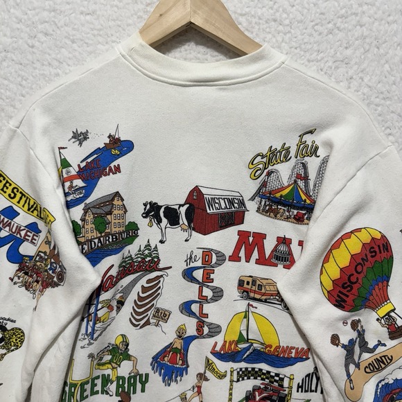 VTG Everything Wisconsin Mens Sz M Inlet Bay Made in USA Graphic Sweatshirt - Picture 8 of 14